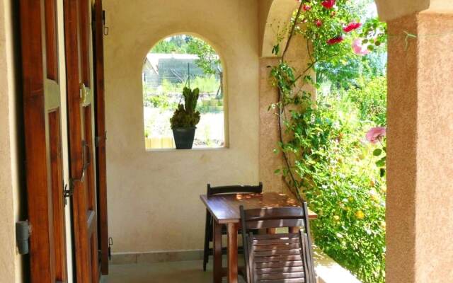 Apartment With one Bedroom in Saint-crepin, With Wonderful Mountain Vi