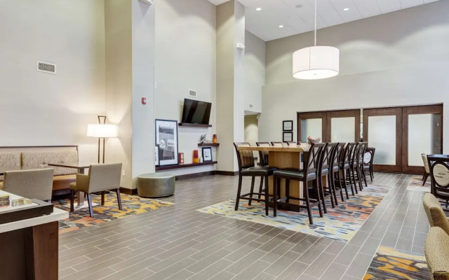 Hampton Inn St. Louis Wentzville