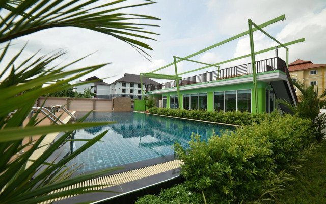 Gold Airport Suites