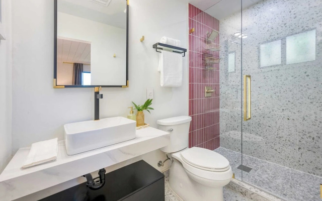 Element by Avantstay Pool, Firepit, Game Room