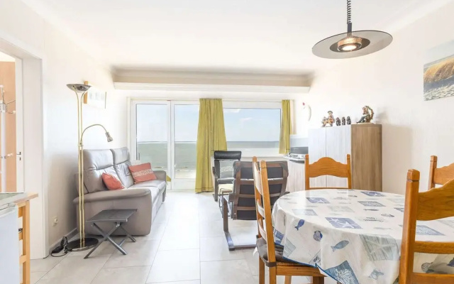Nice Apartment With Shared Pool