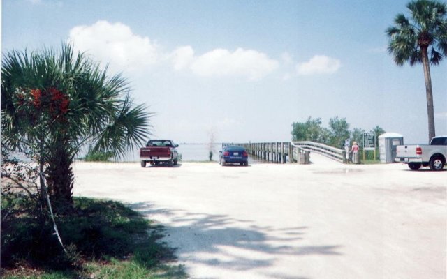 Tropical Bay Inn Motel