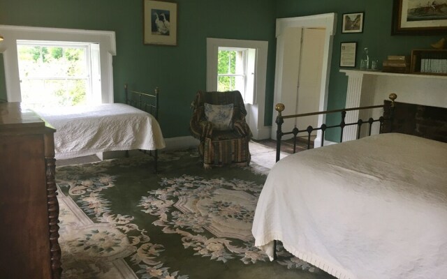 Roundwood House