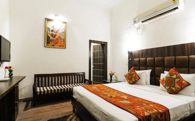 Zo Rooms VIP Road Kalakriti