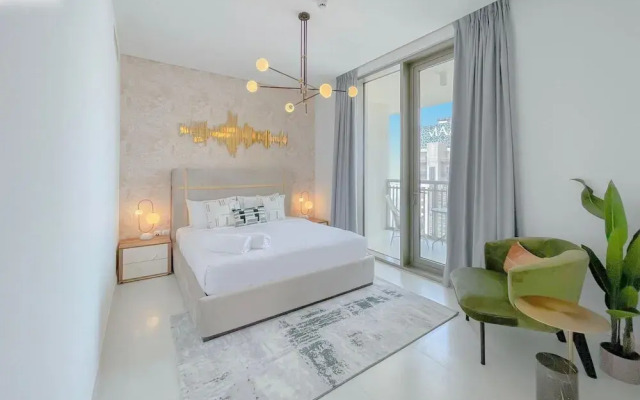 Lavish Living Along the Dubai Creek