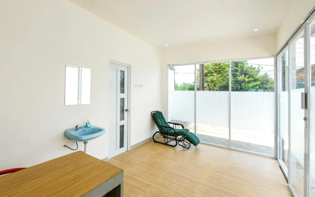 OYO 90898 Hotel Top Jaya