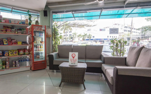Veenai Hotel