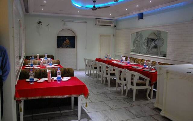 Hotel Naveen