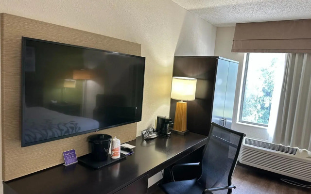 Sleep Inn & Suites Columbus - State University Area