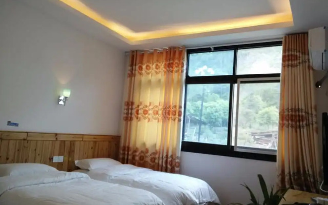 Zhang Jiajie Longquan Inn