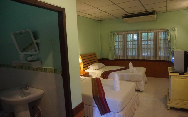 C & C Resort Nangrong