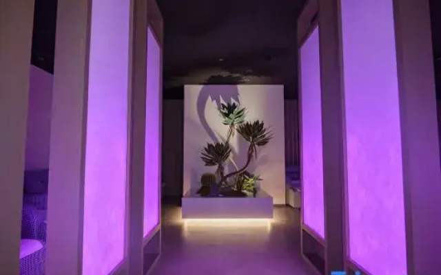 Yinhehui Hotel (Changchun Railway Station Sasseur Zhongdong Outlet)