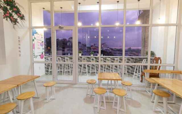 Cam Tu Cau - 27 Le Hong Phong Hotel