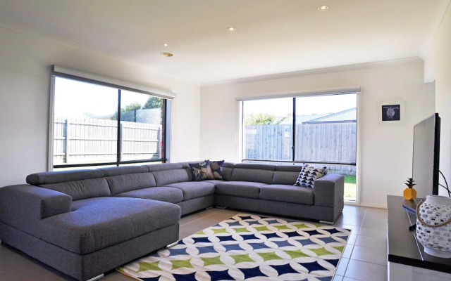 Plovers Rest - Surf Side - Free Wifi