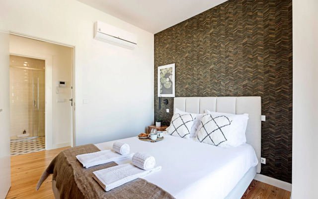 Superb Flat w/ Balcony and AC by LovelyStay