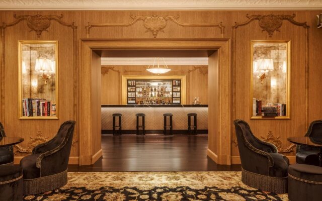 Maxwell Reserve Singapore, Autograph Collection
