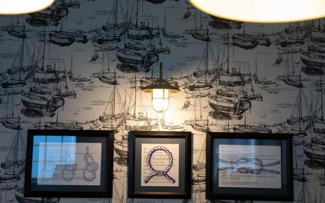 The Seale Arms