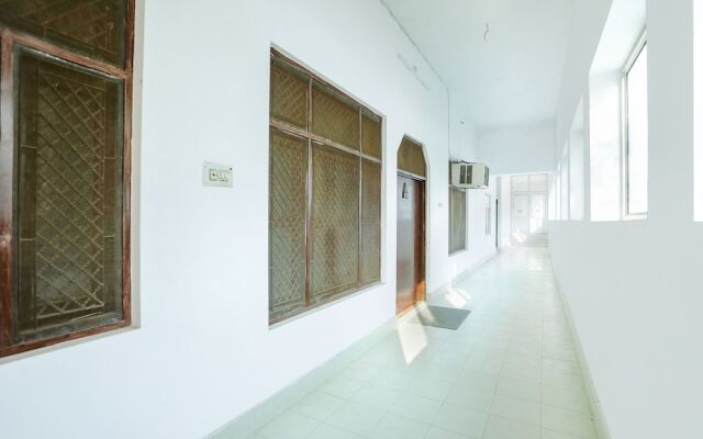 Fabhotel Madhuri Annex