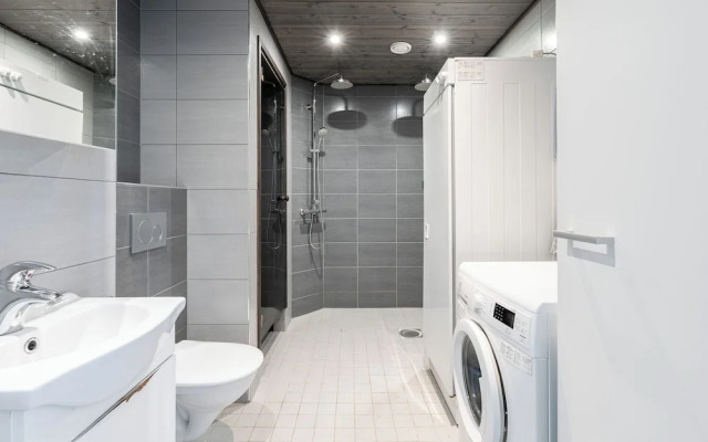 Peaceful 2BR Getaway Cabin at Riihivuori