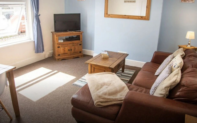 Spacious 4 Bedroom House in Plymouth City Centre
