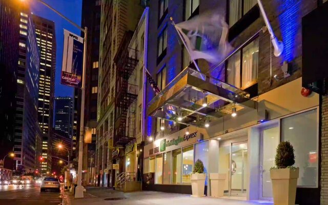 Holiday Inn Express New York City- Wall Street, an IHG Hotel