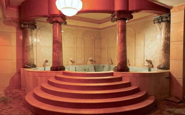 Imperial Grand Palace Hotel