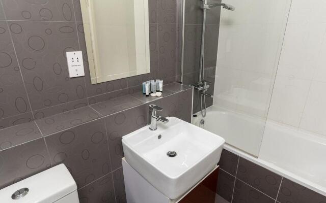 Modern Bedford Blues Apartment
