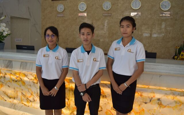 Golden Jomtien Beach Hotel