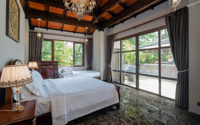 Classy 4-BR Seaview Villa at Surin Beach