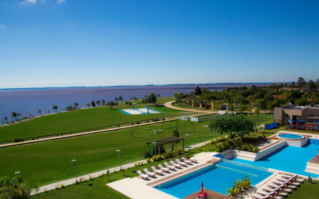 Arena Resort