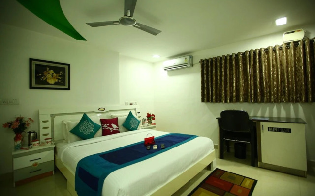 OYO 1223 Maruthi Residency
