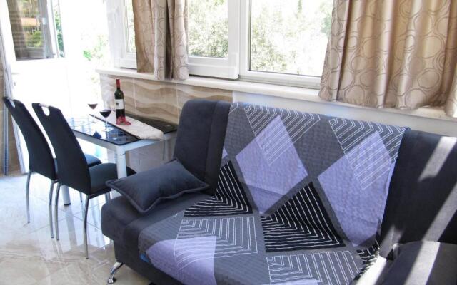 Apartmans and Rooms Dunjini Dvori