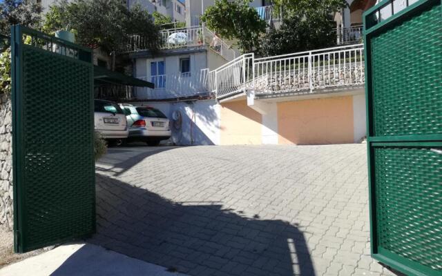 Apartments Dragan