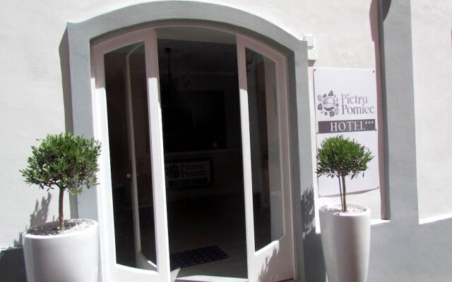 Pietra Pomice Hotel