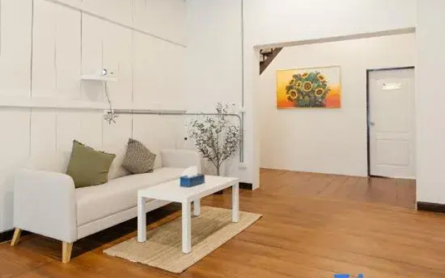 House of Patcha Hostel and Salon