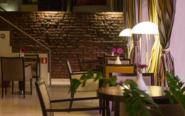 Davitel Tobacco Hotel