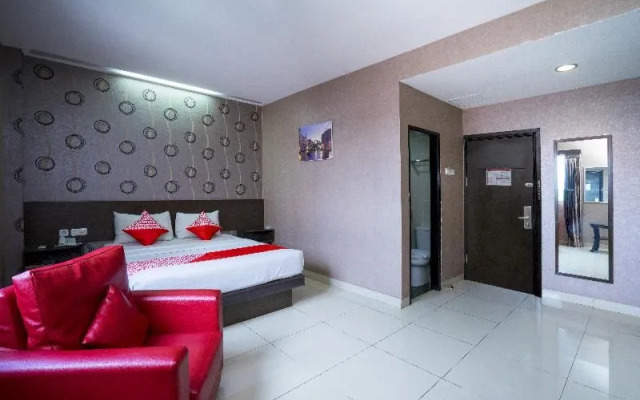 Capital O 1083 Hotel Grand Kartika