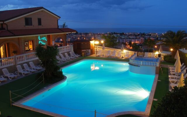 Cozy Holiday Home in Tortoreto near Sea