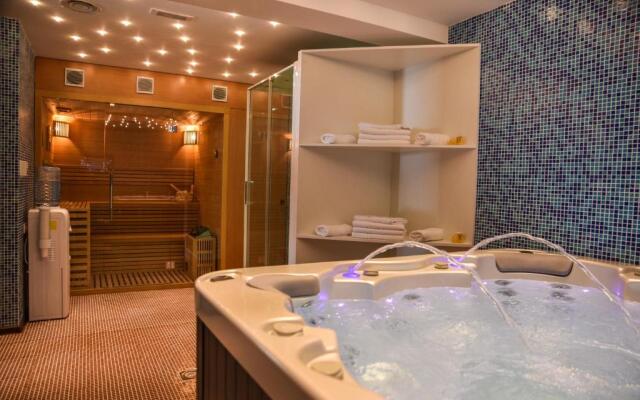 Padam Hotel & SPA