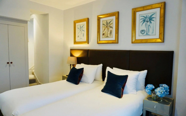 Tophams Hotel
