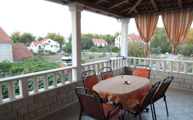 Jak - Comfortable Apartments - A2-gornji