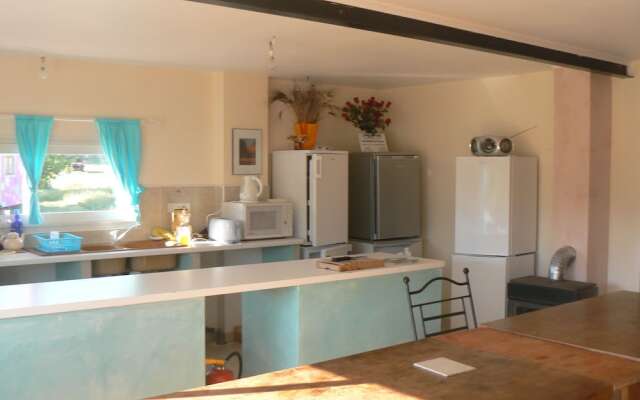 Les Truffiers Yourtes et roulotte