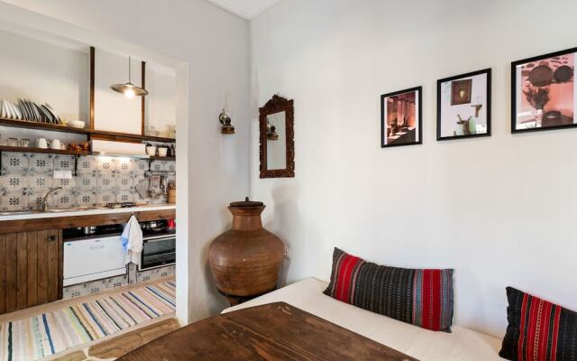 Snug Apartment in Agios Nikolaos With Garden