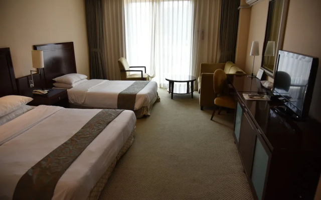 Adonis Hotel