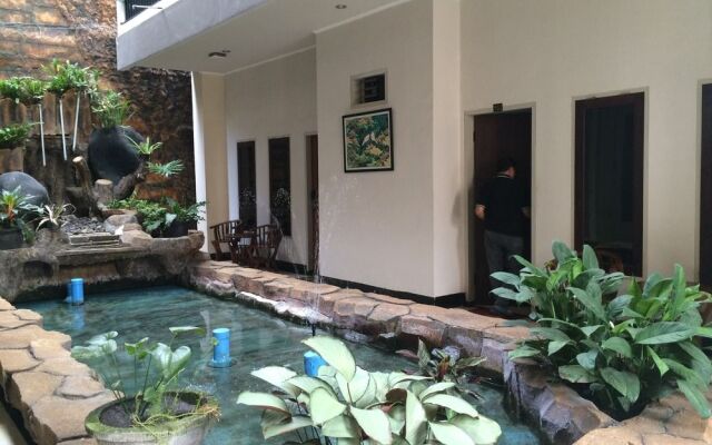 Airy Mataram Cakranegara Maktal 3 Lombok