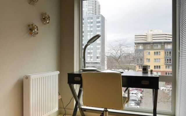 Modern Large Studio 99Wlkscore