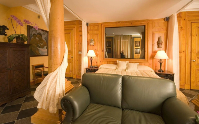Zephyr Palace Luxury Hotel