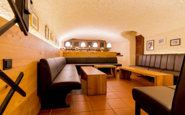Bacchus Hotel