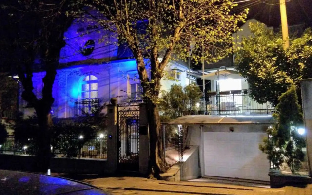 Resident Hill Resort