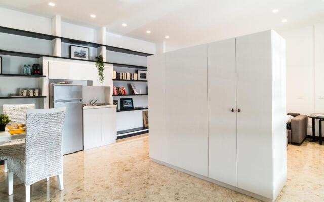 Ancient Port Apartments - Opal